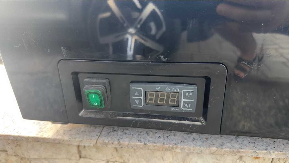 Vand vitrina frigorifica de prezentare