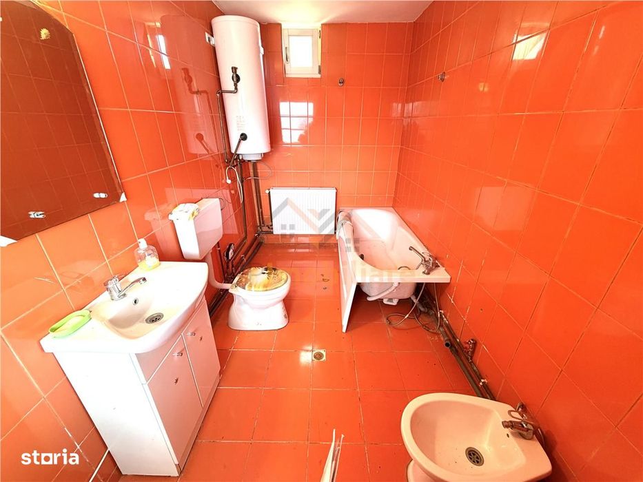 Casa De Vanzre | 4 Camere | 978 Mp Teren | Rosia | Bihor |