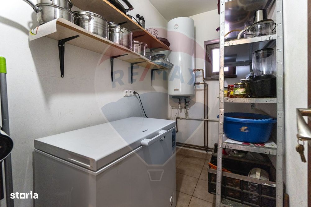 Casa de Poveste - Feldioara, str. Barsei/ 4 camere/ curte!