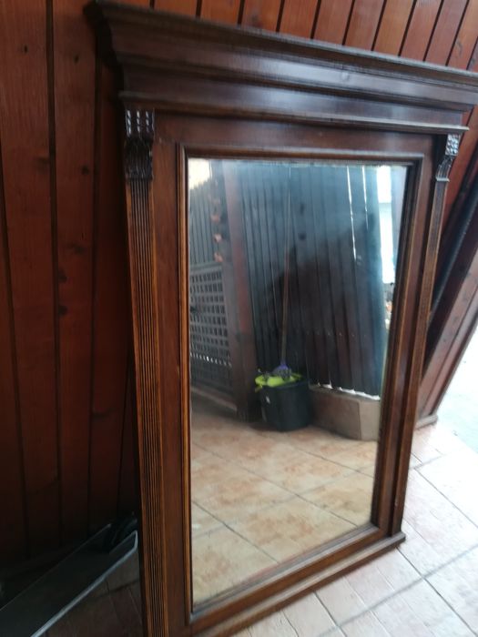 Oglinda pentru comoda