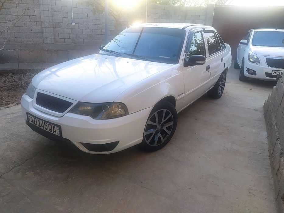 Nexia 2 sotaman yaxshi xolatda