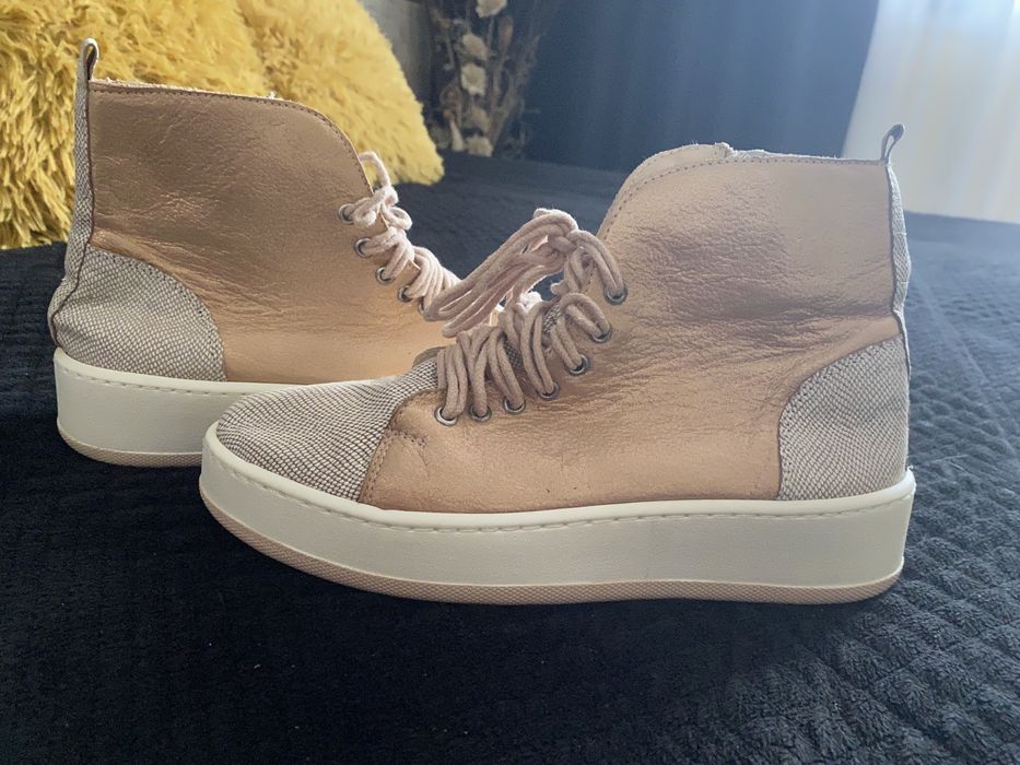 Дамски кецове от естествена кожа