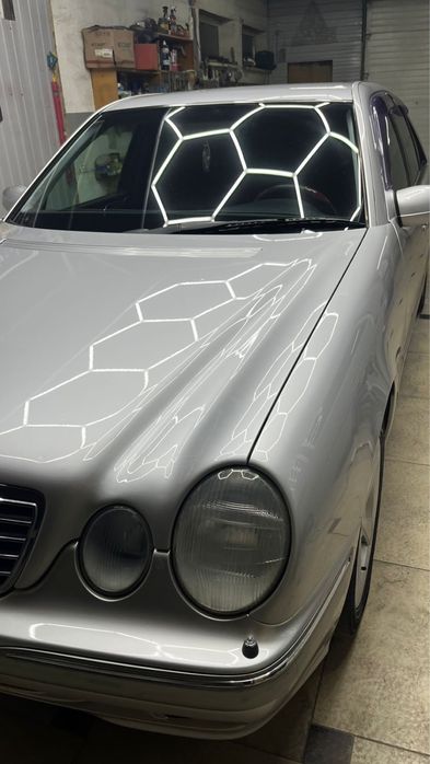 Мерседес 210 рейсталинг