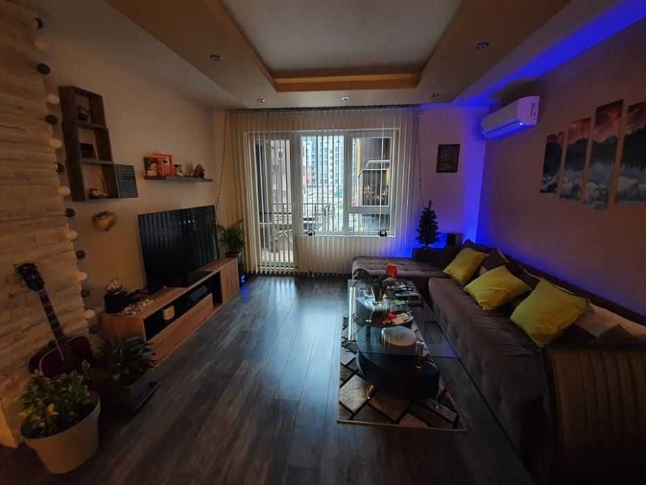 Дава се под наем Двустаен апартамент в София, Люлин 7 - 76 кв.м за 397.8 € - Снимка #1