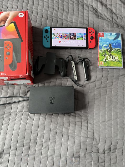 Nintendo Switch OLED 64GB + 4 игри + 128GB SD карта + калъф