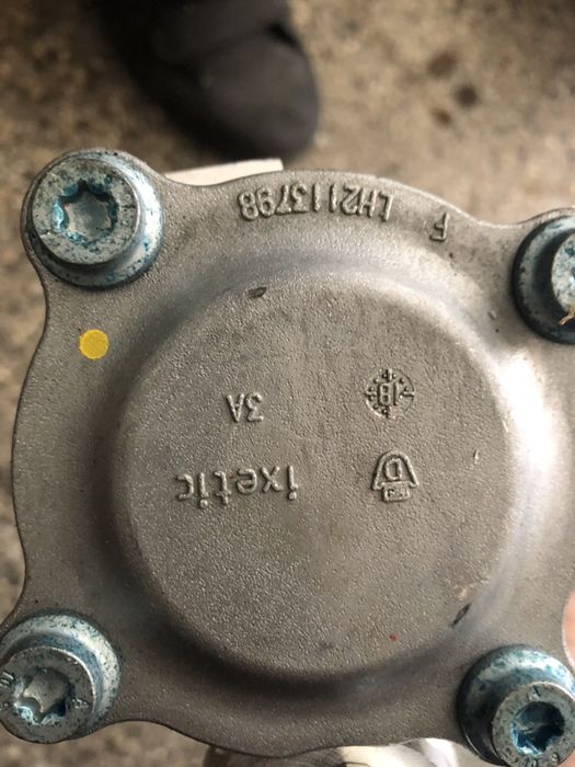 Хидравлични помпи ixetic за камион Volvo