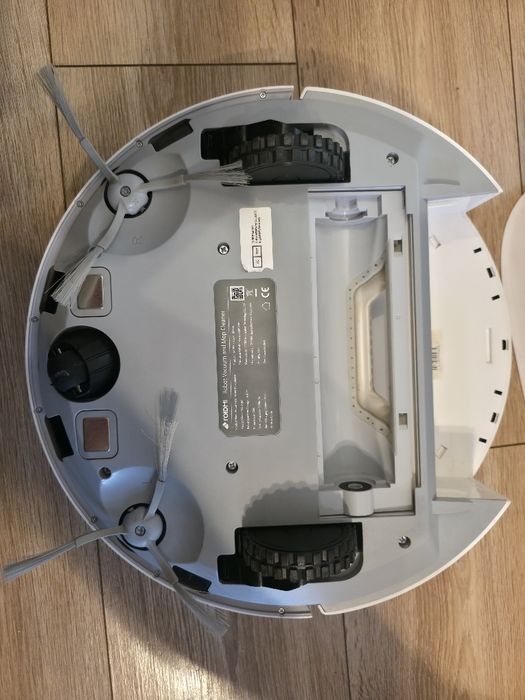 Robot aspirator Roidmi Eve Plus cu stație de auto-golire – mop nefuncțional