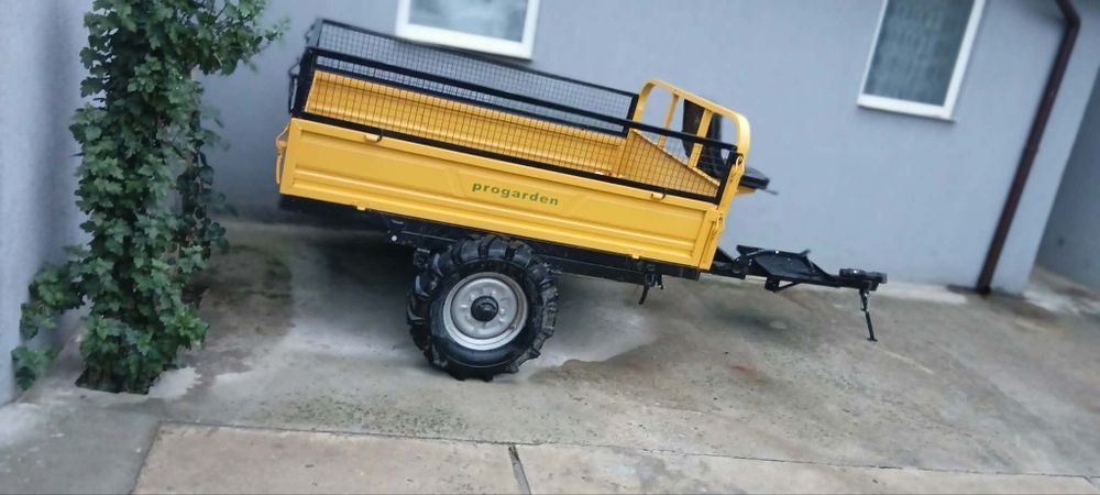 Vând remorca de motocultor 600kg aproape nou  25 milioane preț fix mai multe detalii la numărul de telefon 0769720950
