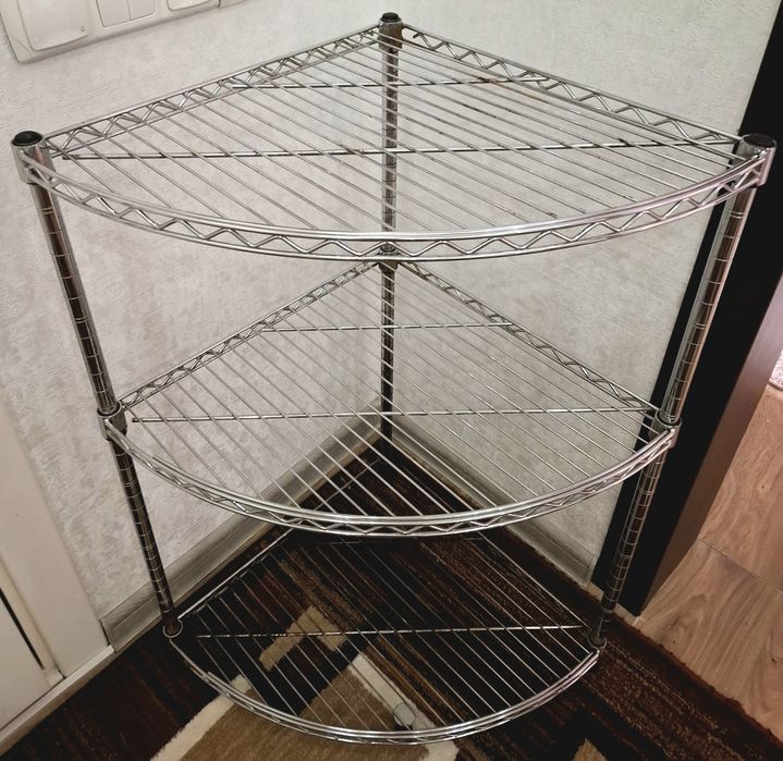 Продаётся угловая большая этажерка(стелаж) Высота85 угол 45×45.