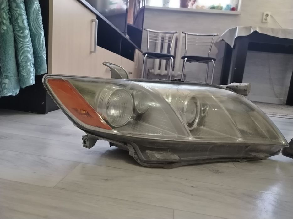 Фара на тойота камри 40