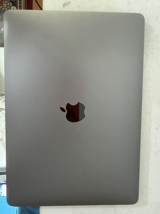 Macbook Pro 2019/8/128
