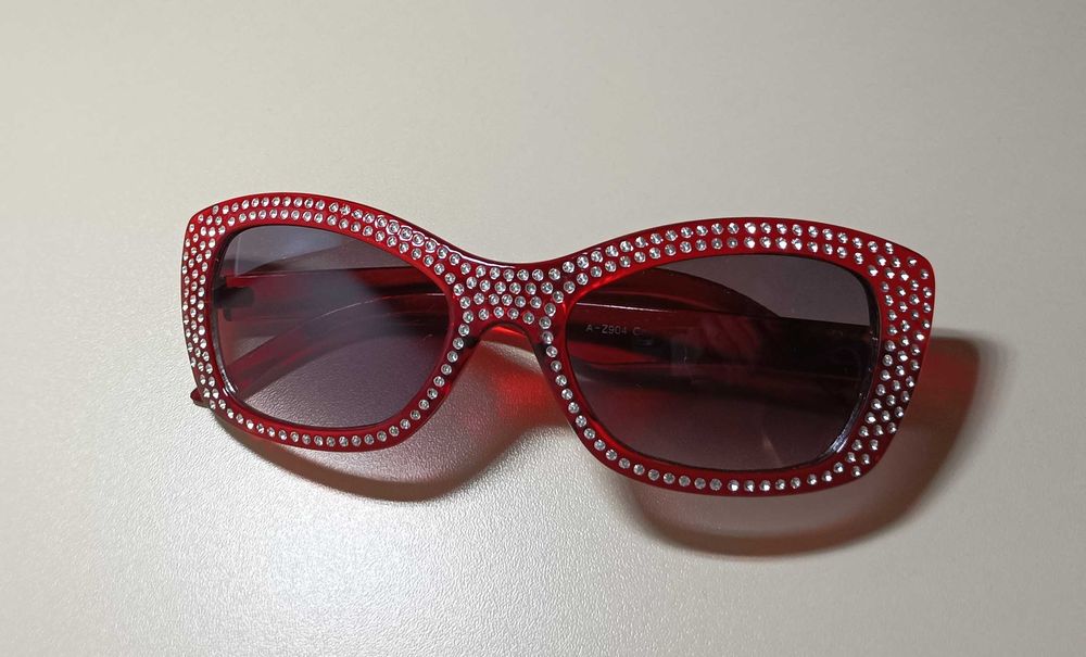 Ochelari de soare, dama.