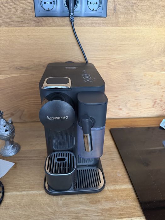 Aparat de cafea Nespresso
