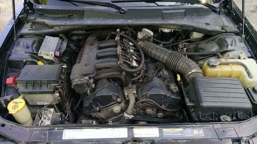 Двигатель chrysler 300c 2.7, по запчастям.