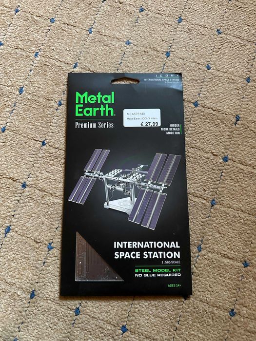Stația Internațională – Metal Earth Premium Series (MEA575140) – nouă