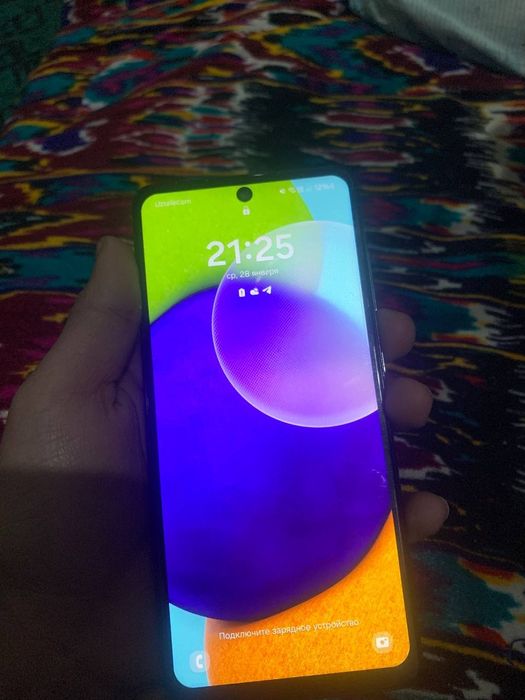 Samsung A52.         .