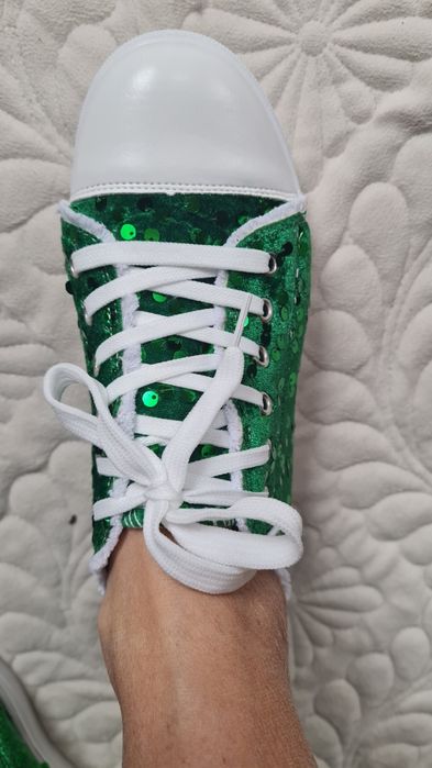 Зелени кецове( паетки)