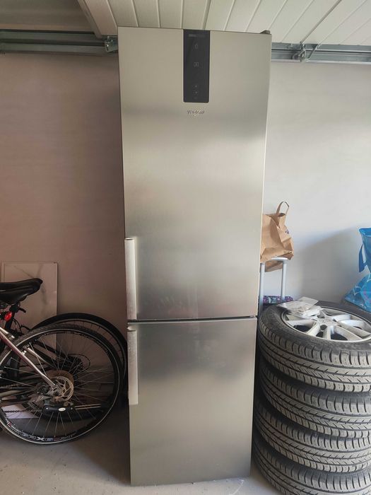 Хладилник Whirlpool 6th Sense