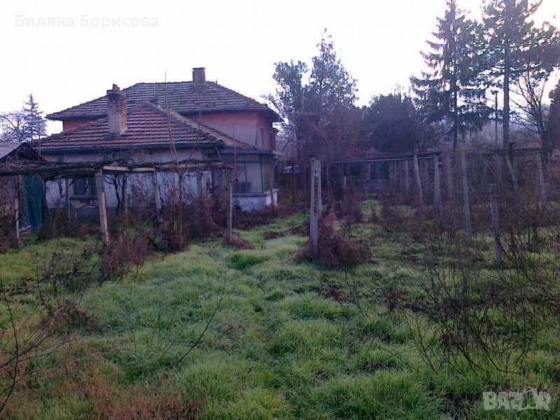 Къща в с.Българене,община Левски
