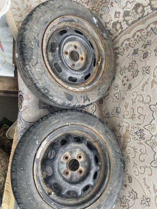 Продам на 14 почти новые