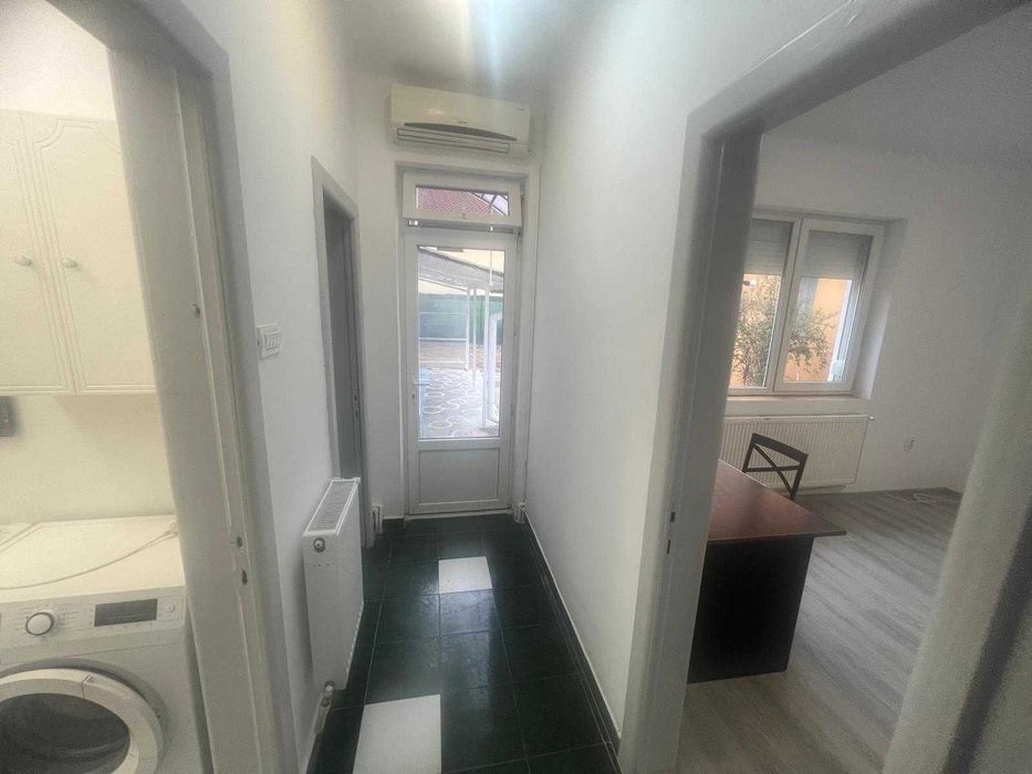 casa singura in curte de inchiriat