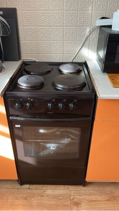 Продам плиту, черного цвета