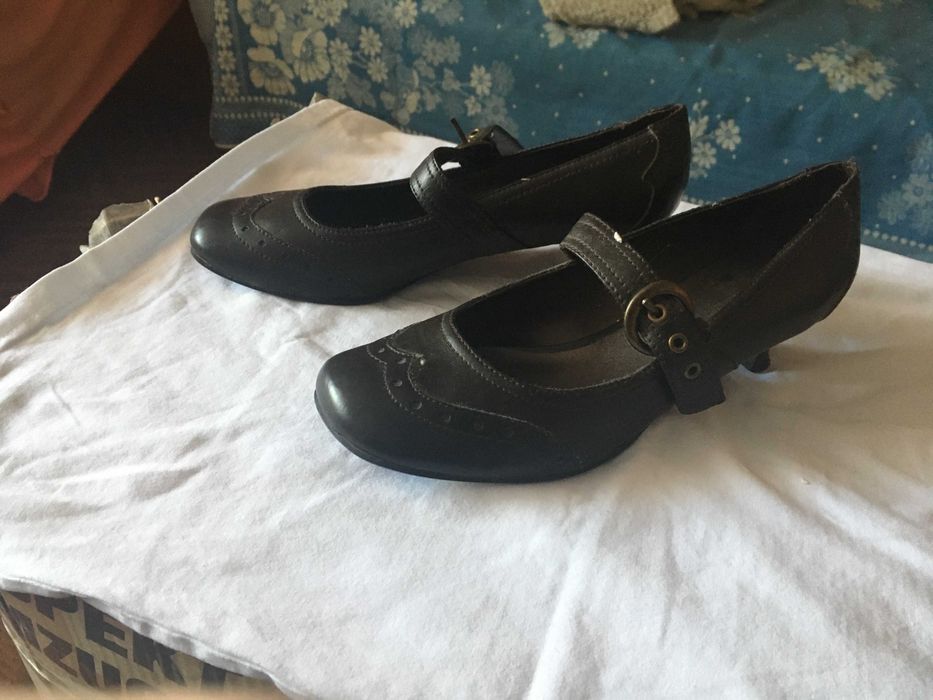 продам туфли женские разные