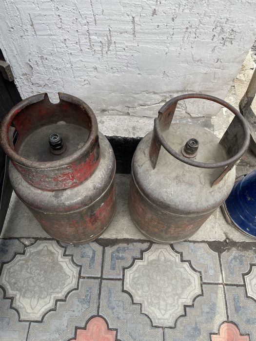 Газ баллоны красные