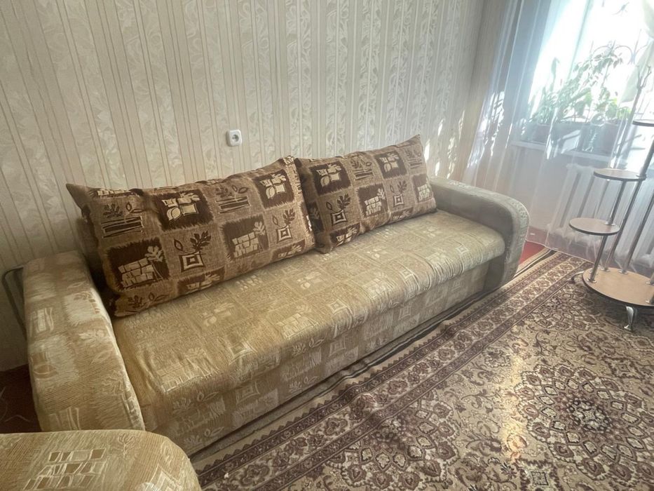 Диван+кресло б/у.