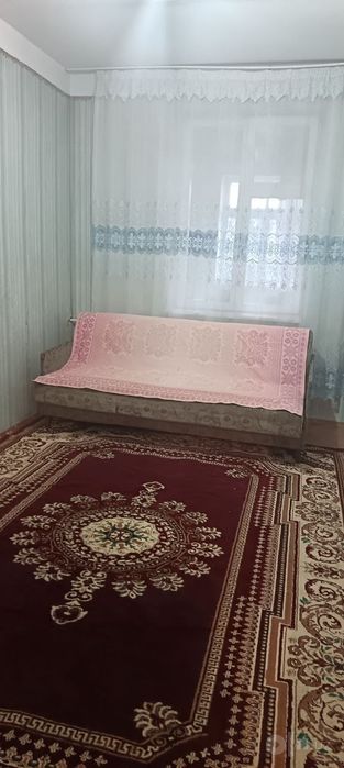 Kvartira 2 xonali sotiladi