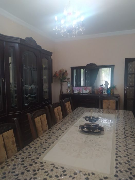 Срочно продается 4/3/4Чиланзар-14 квартал 4 комнатная квартира