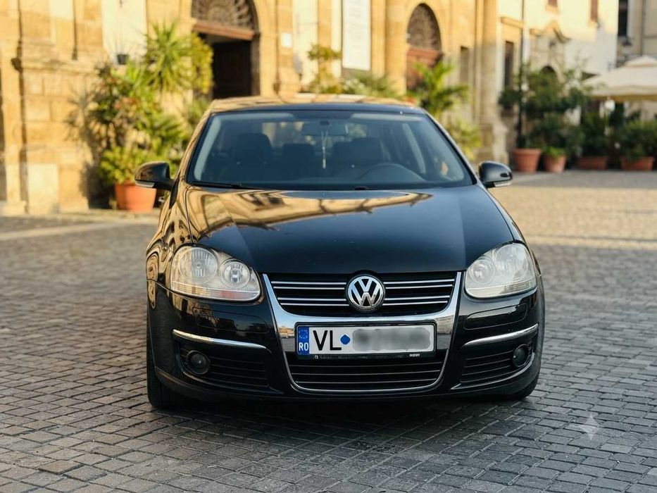 VOLKSWAGEN Jetta