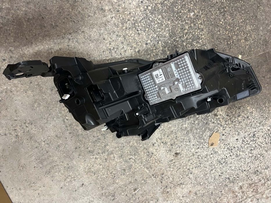 Ляв фар Full led Peugeot full led  3008 - напълно окомплектован