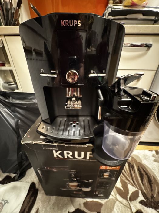 Expresor Krups EA 8200 Automatic