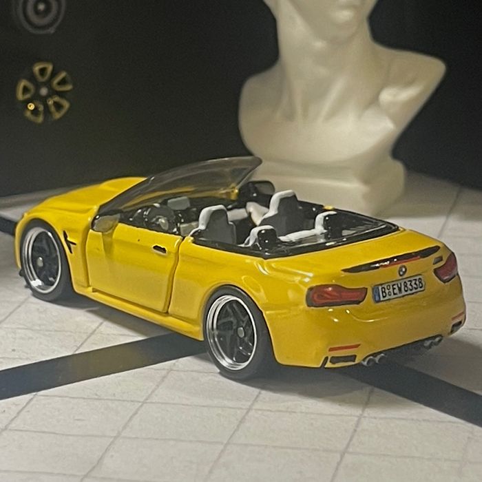 BMW M4 F83 Matchbox Moving parts