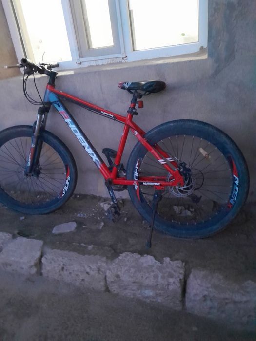 Вилосипед вилик красный.