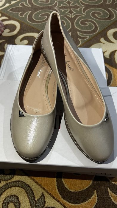 Обувь (балетка).