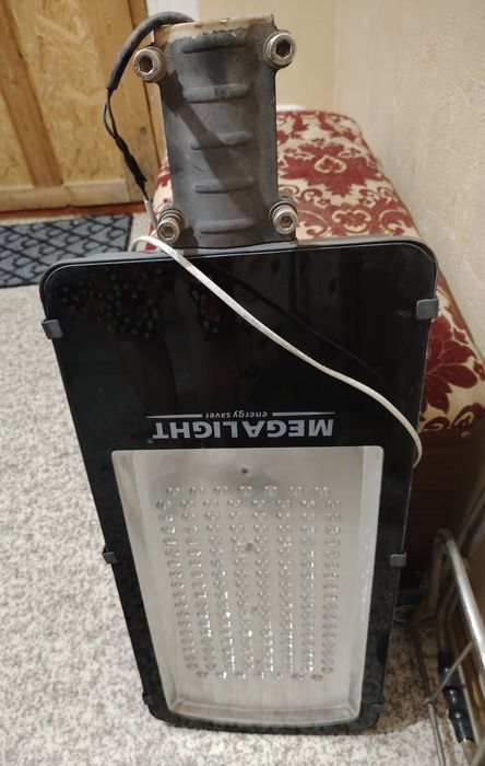 Прожектор 7000 тг