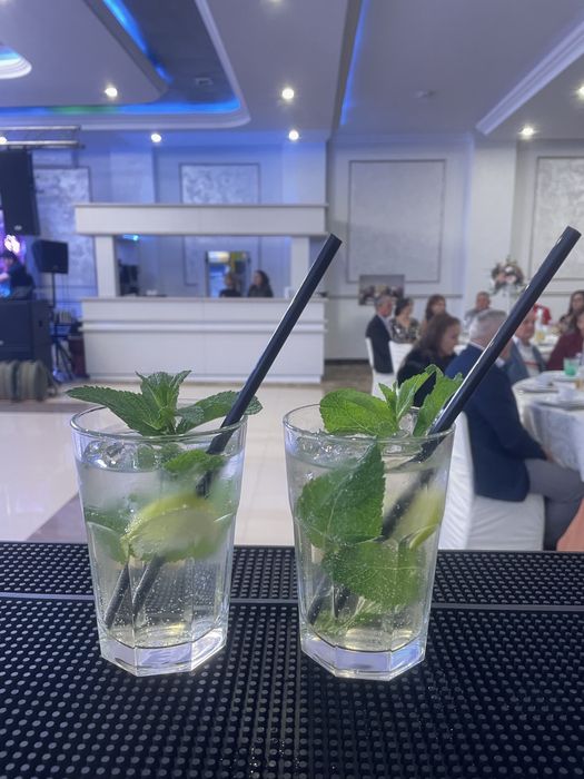 Cocktail bar / Barman evenimente / bar mobil