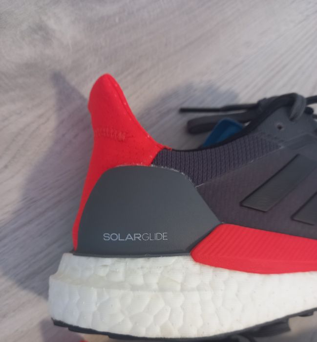 Adidasi solarglude