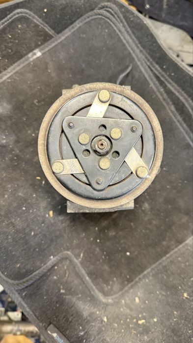 Компресор Климатик / Mazda 3 / 1.6 / Дизел / 109 к.с./ 2003-2009г. /