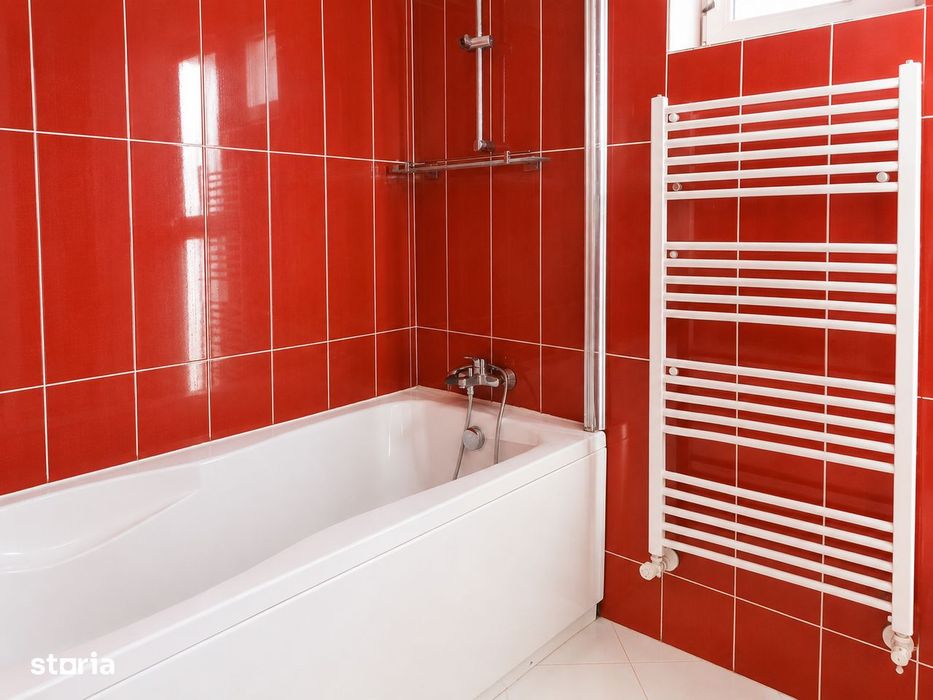 Apartament 3 camere, 74 mp + 2 balcoane, etaj 1,  Rădăuți