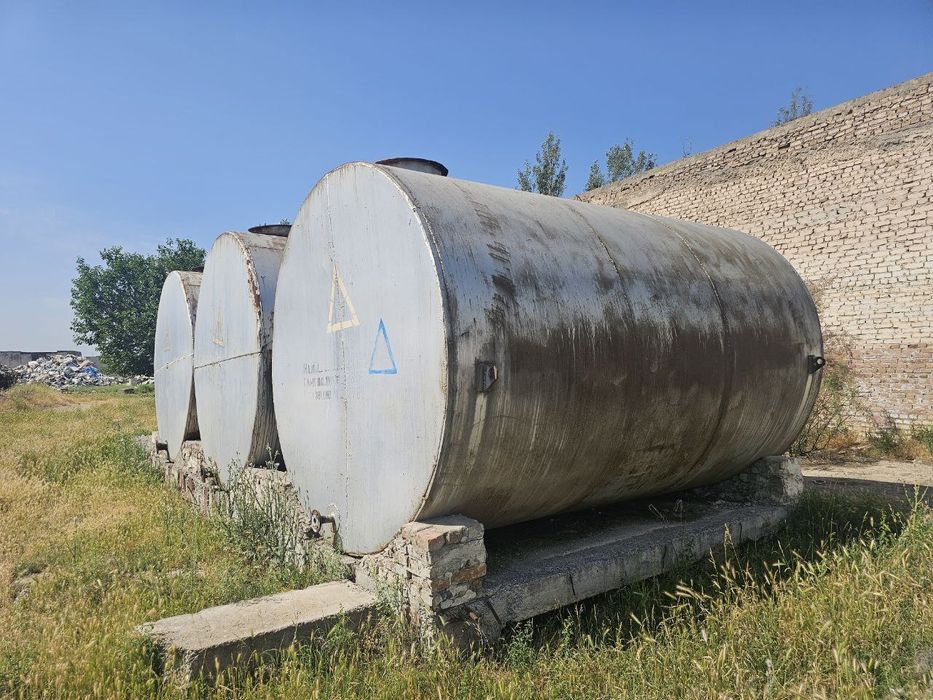 Цистерна ёмкосьт бочка.