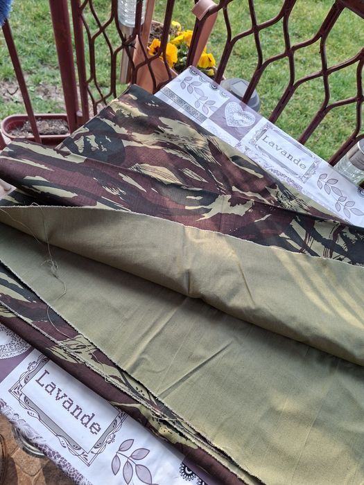 Tesatura camuflaj pentru pescari si vanatori