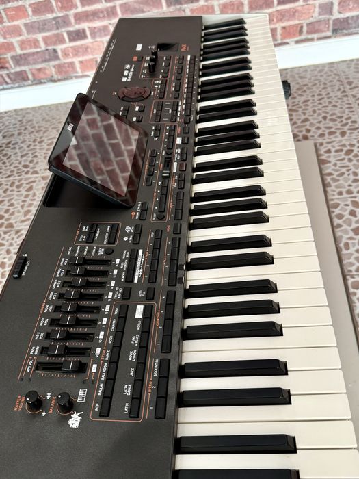 Korg Pa4X Oriental 76 Keys!