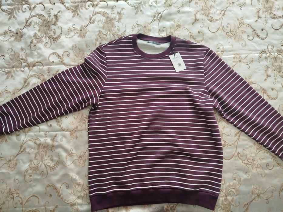 Продам свитшот новый размер XXL