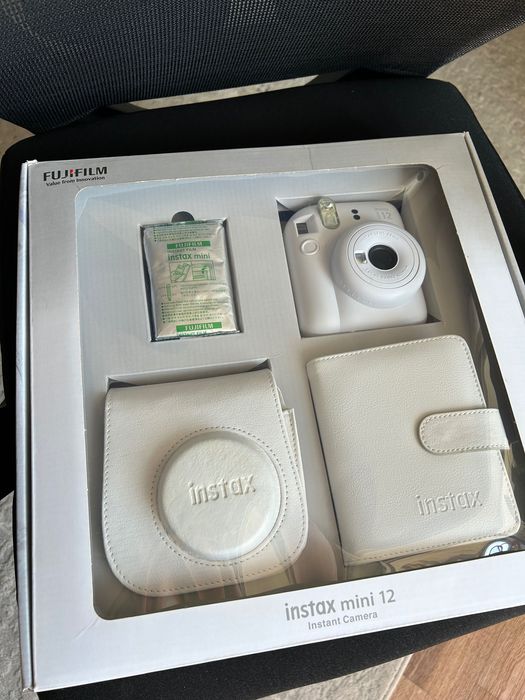 Instax mini 12, полный набор!