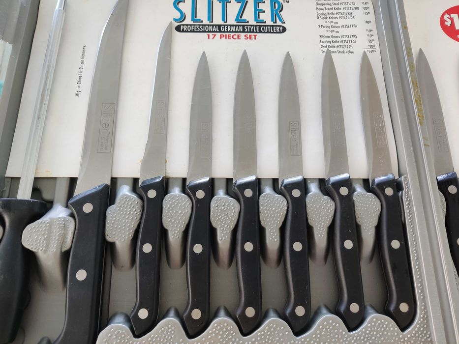 Комплект от 17 ножа Slitzer