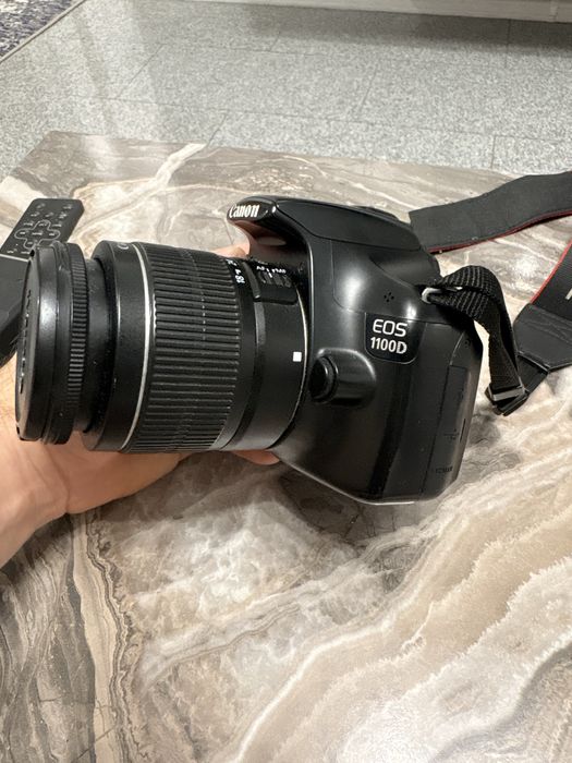 Aparat Foto Canon 1100D + obiectiv Canon EFS 18-55