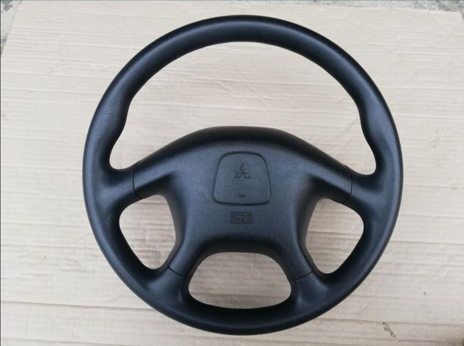 Geam fix caroserie stanga spate 2+1 usi Mitsubishi Pajero Pinin 1.8